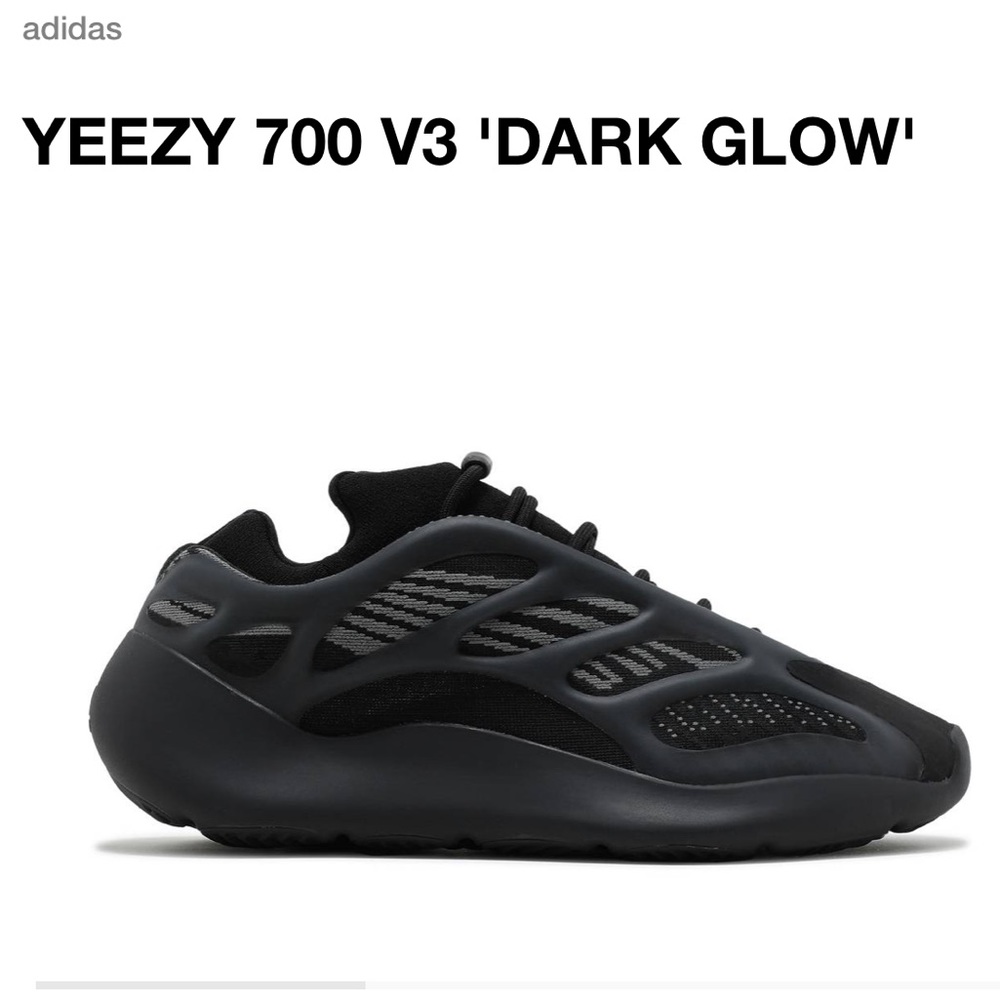 YEEZY 700 V3 DARK GLOW💚